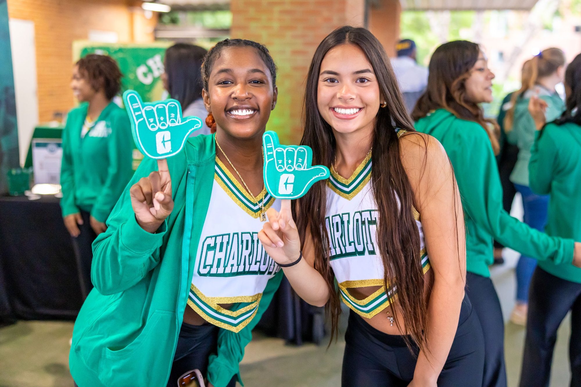 Charlotte cheerleaders 