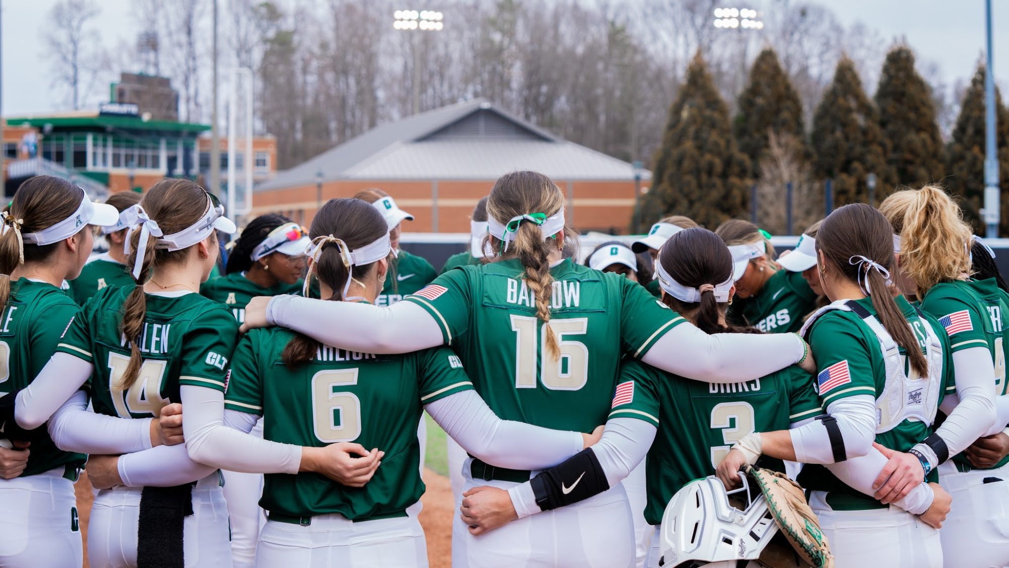 49er softball players